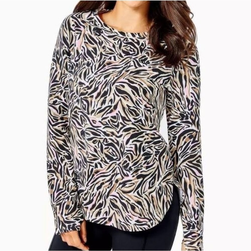 Lilly Pulitzer Luxletic Onyx Pullover UPF50+ Long Sleeved Top, Small